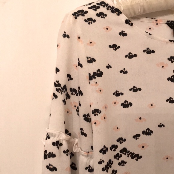 Ann Taylor blouse - blue and peach flowers on off white SZ S pet/smoke free home - Picture 2 of 3